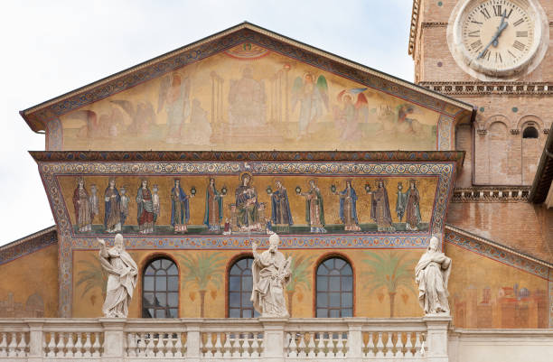 istock Santa Maria in Trastevere 1217051902