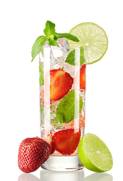 istock Strawberry mojito cocktail 121712797