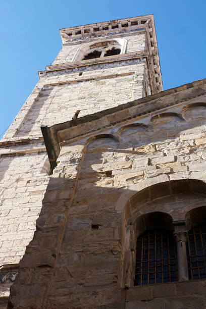 foto di un campanile a bergamo - medieval autumn cathedral vertical foto e immagini stock