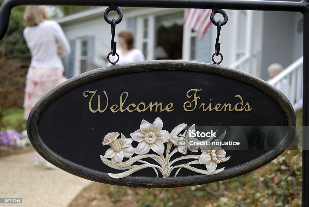 Bienvenidos amigos - Foto de stock de Aire libre libre de derechos