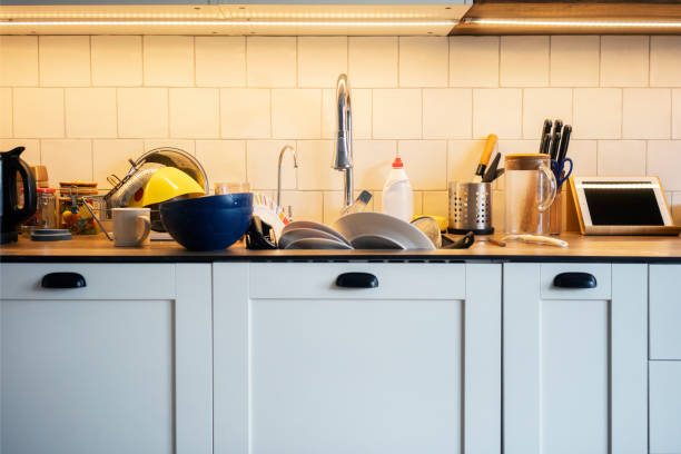 dirty dishes - dirt food plate fork imagens e fotografias de stock