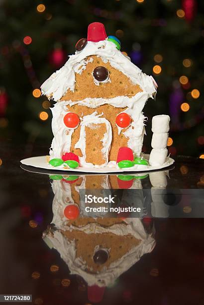 Gingerbread House Stockfoto und mehr Bilder von Baum - Baum, Esstisch, Farbbild