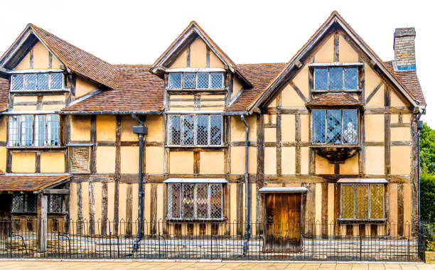 istock View of Stratford upon Avon, England 1217245143