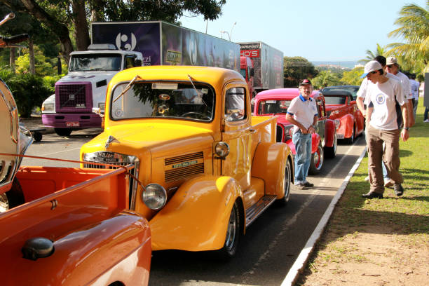 mostra di auto d'epoca - transitor foto e immagini stock