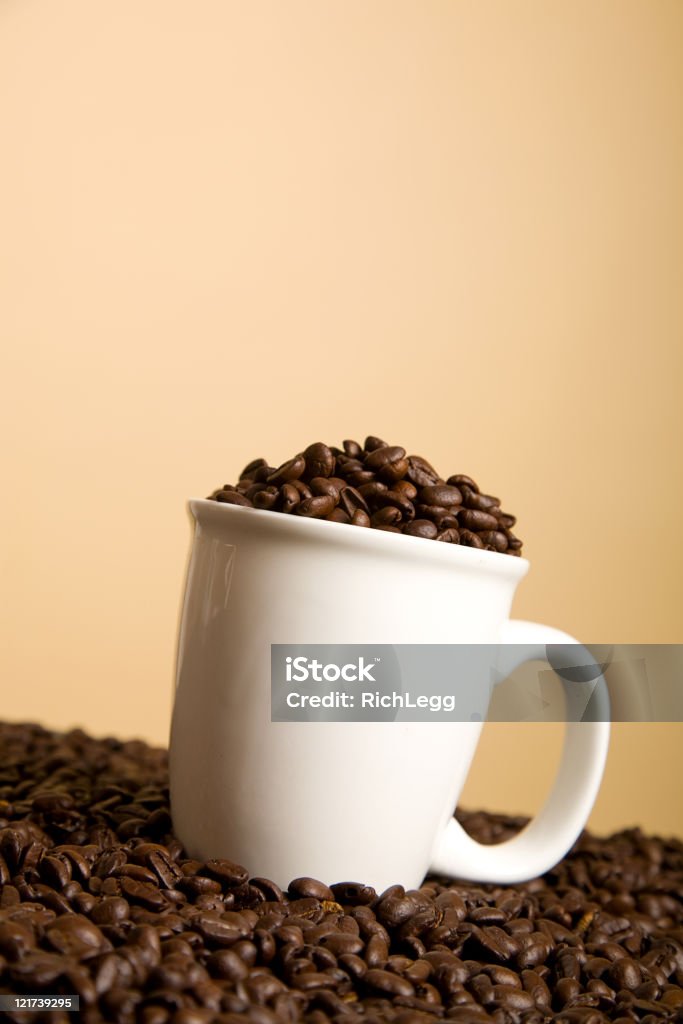 Copo de grãos de café - Royalty-free Bebida Foto de stock