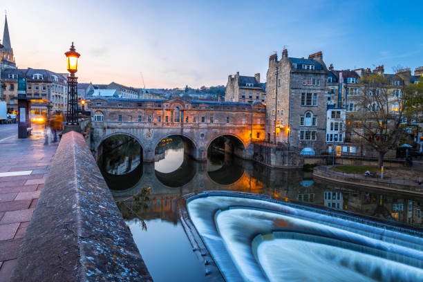 istock Evening view of Pulteney bridge in Bath, England 1217465015