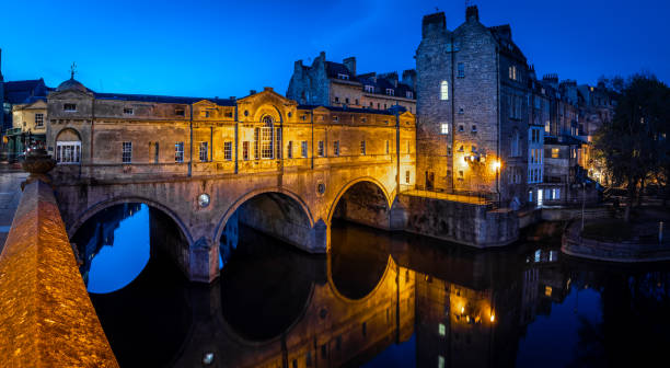 istock Evening view of Pulteney bridge in Bath, England 1217466491