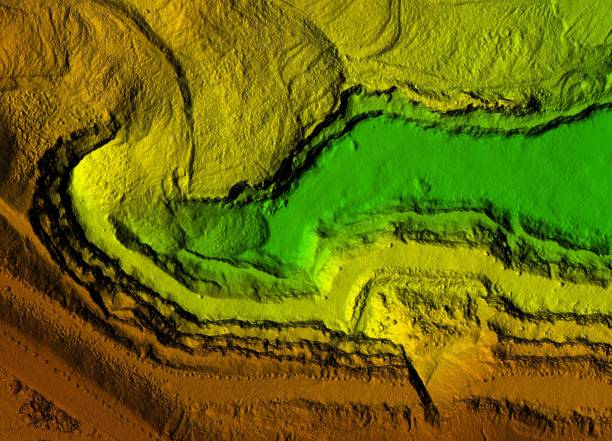 modèle d’élévation d’un site d’excavation avec des murs de roche raides - rock quarry photos et images de collection