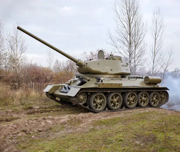 tank, t34, ww2, military, war, historical, wwii, army, soviet, russia, defender, weapon, vehicle, gun, battle, machine, transport, armor