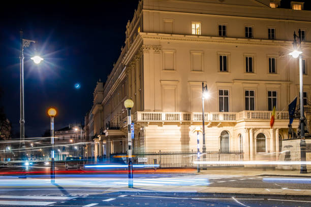 istock London's Belgravia in the night 1217593761