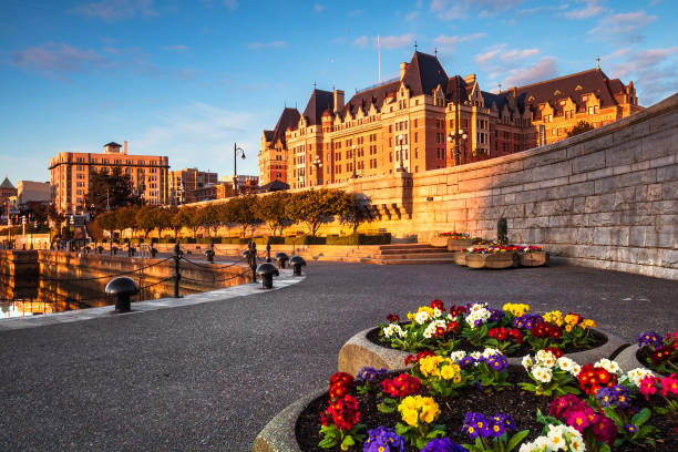 victoria, british columbia waterfront - empress hotel imagens e fotografias de stock