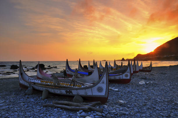 istock tatala canoe Taiwan 1217708783