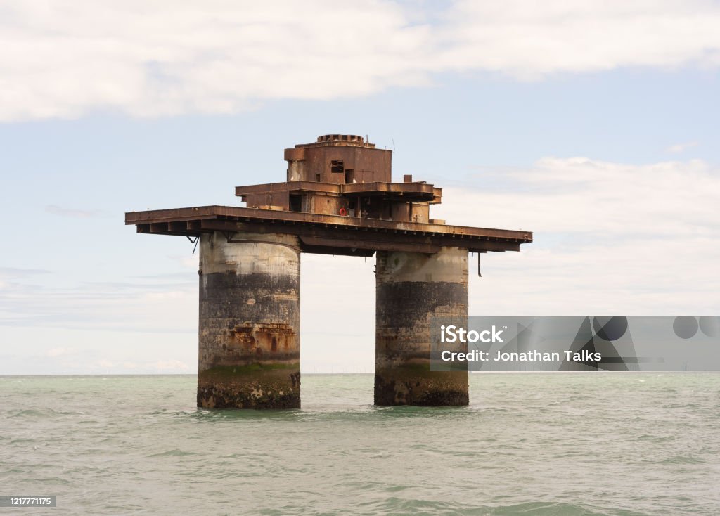 Fort Knock John (Uncle5) Fort Knock John, Thames Estuary. WW2 sea based defence from Aerial attacks over London. Structure was the forerunner of the oil rig and latterly used for pirate radio broadcasts in the 1960's. Maunsell Forts Stock Photo
