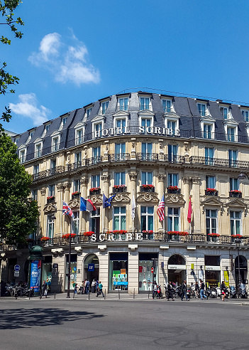 In June 2016, rich tourists were staying at the Hotel Sofitel Scribe Paris Opera in France