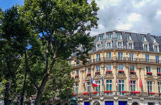 In June 2016, rich tourists were staying at the Hotel Sofitel Scribe Paris Opera in France