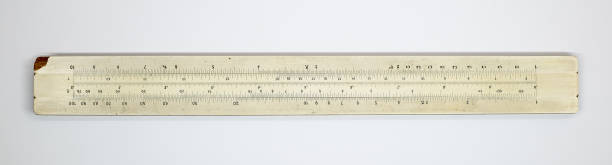 vecchia regola di scorrimento tascabile - slide rule foto e immagini stock