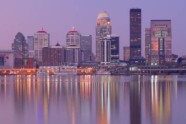 istock Louisville Skyline - Kentucky 1217856691