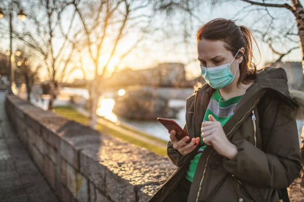 istock Reading Covid-19 News 1217874696