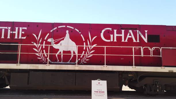 la locomotora del tren ghan - ghan pass fotografías e imágenes de stock