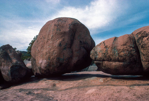 istock Elephant Rocks State Park - Cluster of Boulders - 1992 1217916953