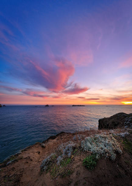 istock Sunset at a Rocky Northern California Beach 1217950566