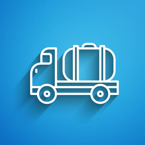 illustrations, cliparts, dessins animés et icônes de icône blanche de camion de camion de camion de camion isolé sur le fond bleu. pétrolier, camion à essence, citerne, remorque à huile. longue ombre. illustration vectorielle - vehicle trailer trucking white outline