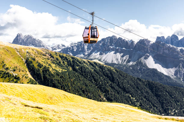 cable car aerial lift tram south tyrol mountains, italy. - bressanone imagens e fotografias de stock