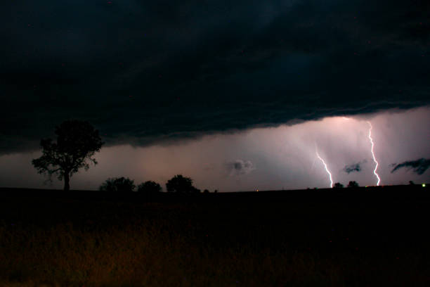 istock Lightning on the plains of Oklahoma 1218121819