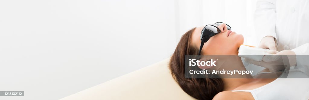 Woman Receiving Laser Hair Removal On Neck Stock Photo - Download Image Now - Hair Removal, Chin, Acne - iStock Woman Receiving Laser Hair Removal On Neck Stock Photo - Download Image Now - Hair Removal, Chin, Acne - iStock