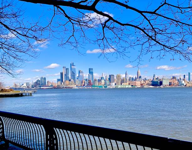 istock View of Manhattan 1218136438