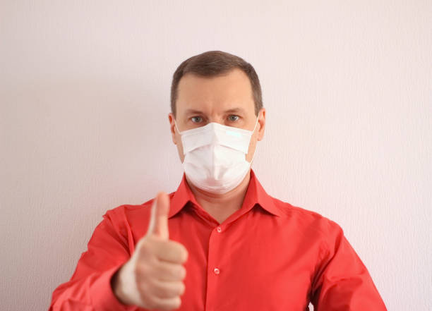 istock Medical Mask Employee 1218217137