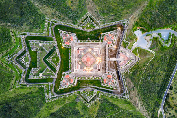 ポルトガルのフォルテ・ノッサ・セニョラ・ダ・グラカのエルバスフォートドローン空中写真 - built structure building exterior famous place international landmark ストックフォトと画像