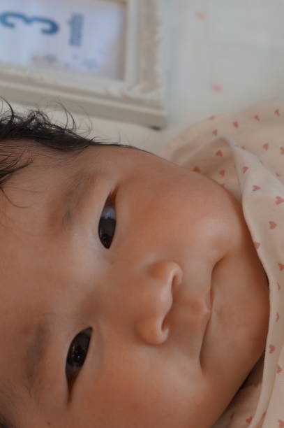 bebé de 3 meses - 0 1 mes fotografías e imágenes de stock