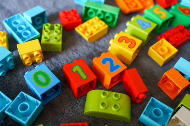 play blocks on the floor with numbers