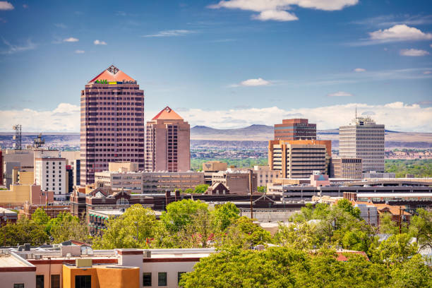 albuquerque downtown cityscape novo méxico eua - albuquerque new mexico skyline building exterior - fotografias e filmes do acervo