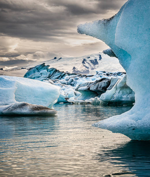 istock Glacier Lagoon in Jokulsarlon (Iceland) during sunset 1218512227