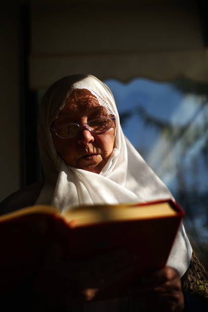 istock Muslim woman praying in Ramadan 1218514859