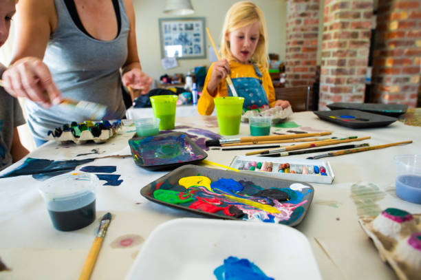 istock Home school arts and craft class 1218551378