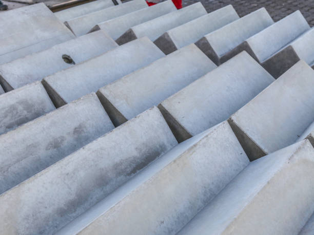 Precast concrete stairs in element stock