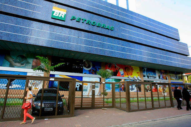 petrobras building in salvador salvador, bahia/brazil - October 10, 2019: View of the headquarters building of Petrobras, in the neighborhood of Itaigara in Salvador. campaign headquarters stock pictures, royalty-free photos & images