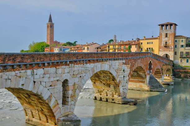 istock Roman bridge in Verona 1218585401