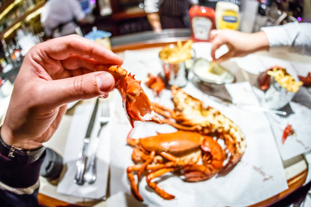 istock Lobster served in english pub 1218588594