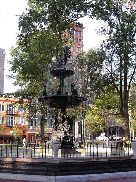 istock Court Square, Memphis Tennessee 1218589313