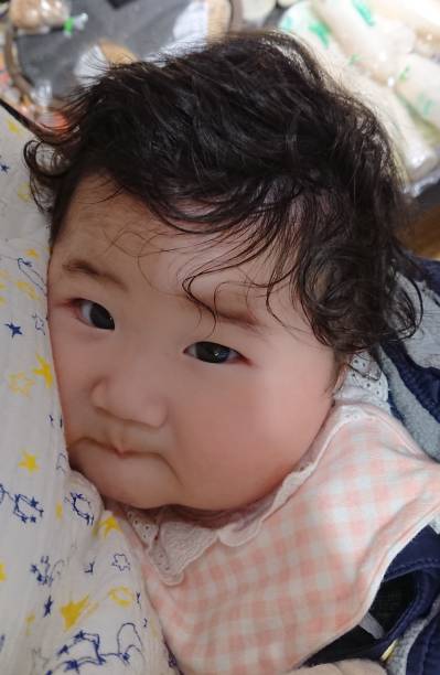bebé de 5 meses - recién nacido 0 1 mes fotografías e imágenes de stock
