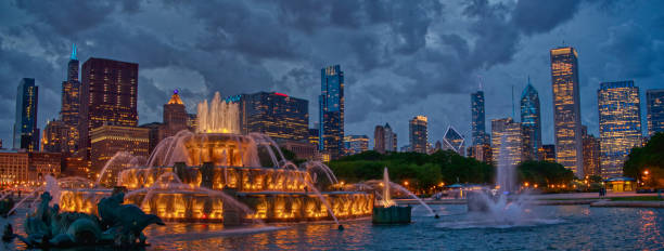 istock Downtown Chicago Skyline at Sunset in early Summer 1218627605