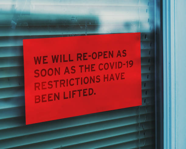 Closed Due to COVID-19 Retail store closure due to the COVID-19 pandemic. canada close up color image day stock pictures, royalty-free photos & images