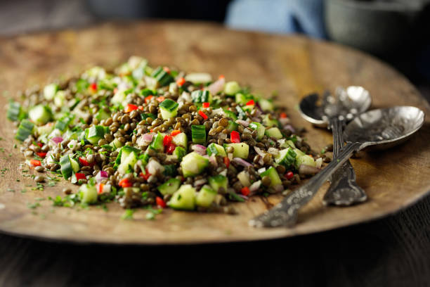 green lentils,cucumber and red chilli salad - green lentil imagens e fotografias de stock