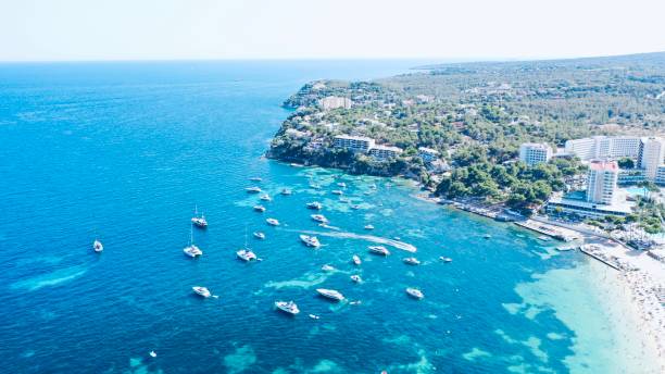 istock Beach Full of Luxury Yachts 1218739390