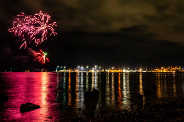 fuegos artificiales del puerto 4 - poole fotografías e imágenes de stock