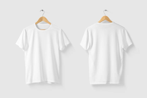 camiseta blanca en blanco mock-up en percha de madera, vista lateral delantera y trasera. - shirt hanger hanging blue fotografías e imágenes de stock